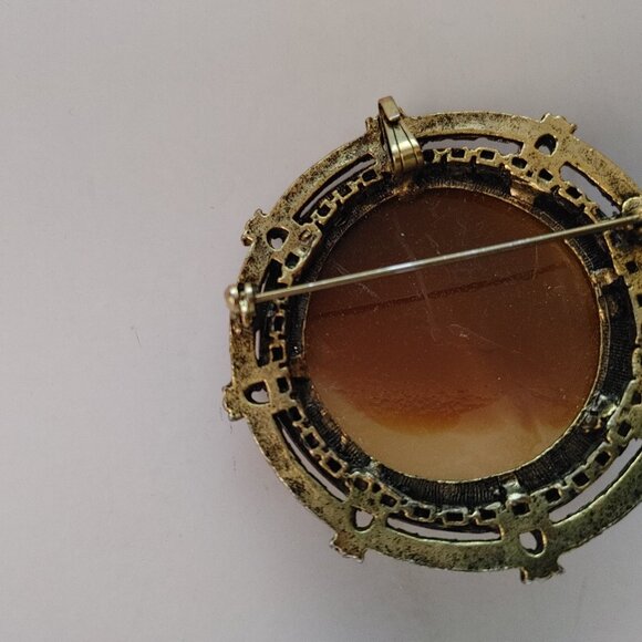 Vintage Victorian Courting Couple Brooch/Pendant - Picture 5 of 6